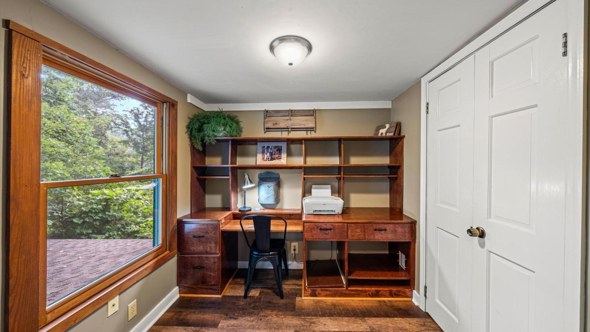 Whiskey Ridge Lodge, A Restored 1940S Gem, 2 Mins From Downtown, Breathtaking City Views, Custom Game Room, And Spacious Elegance جاتلينبرج المظهر الخارجي الصورة