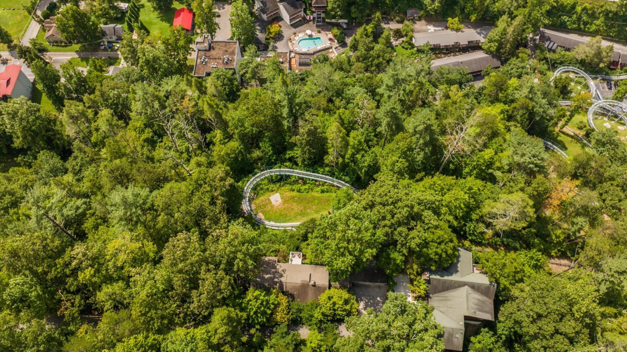 Whiskey Ridge Lodge, A Restored 1940S Gem, 2 Mins From Downtown, Breathtaking City Views, Custom Game Room, And Spacious Elegance جاتلينبرج المظهر الخارجي الصورة
